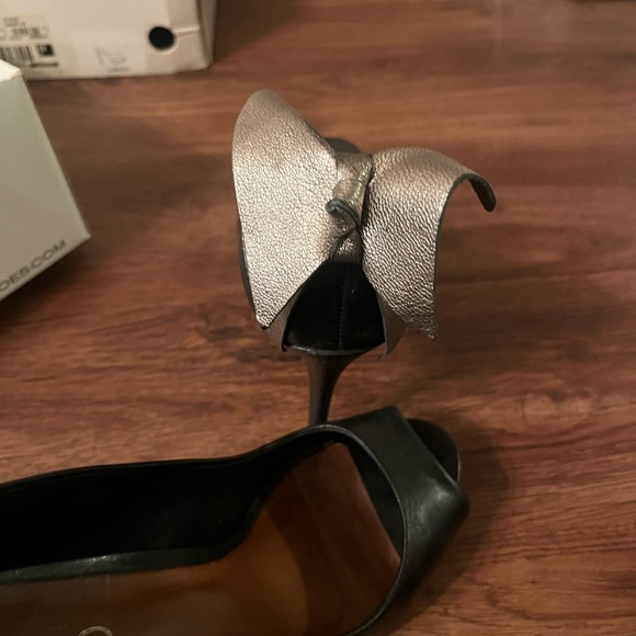 Heel with bow - Picture 4 of 5